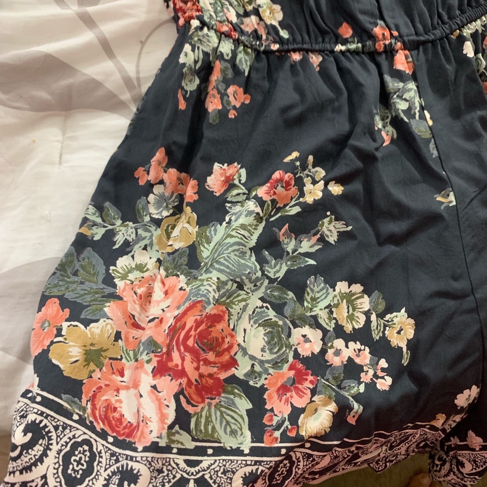Pretty Rose Romper - Picture 7 of 11